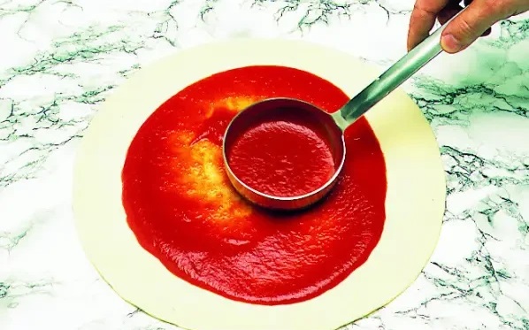 Louche à Sauce Tomate à Fond Plat en Inox 23cl - Spéciale Pizza | Shopifit – Image 2